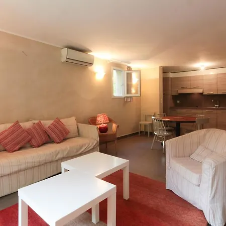 Arancione Apartman Centuri